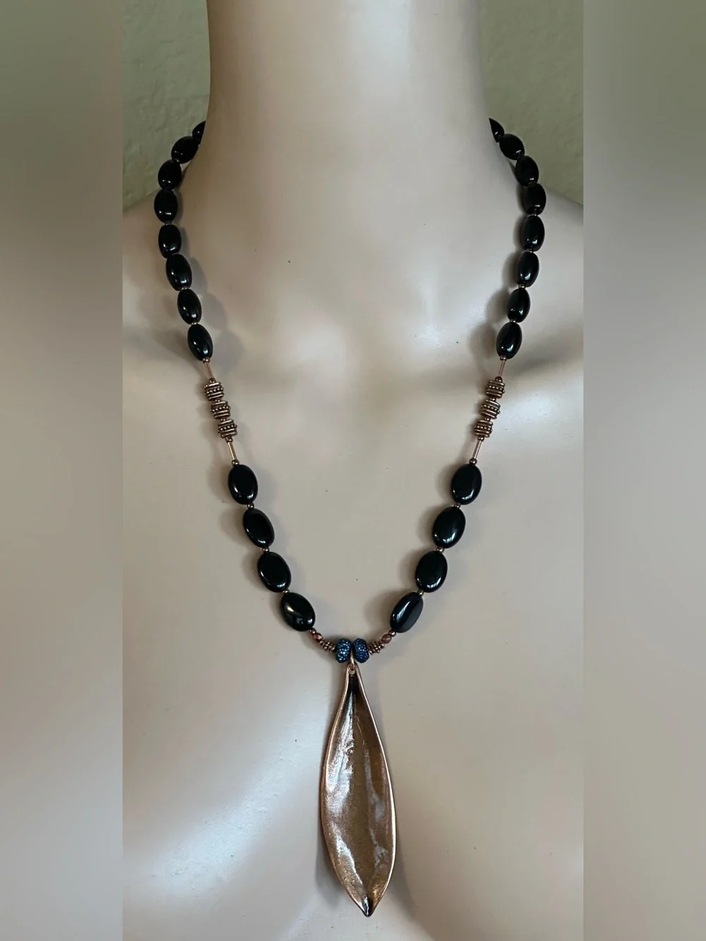 26-1/2 inch Onyx and Copper bead necklace NWOT